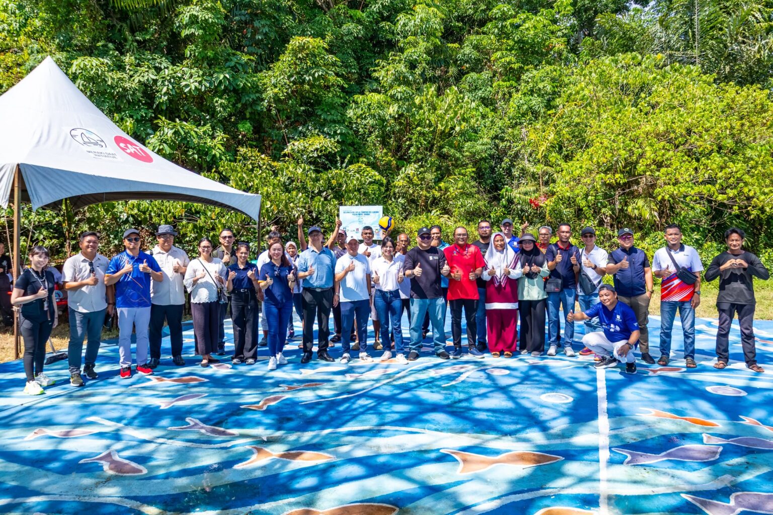 Gaya island living canvas